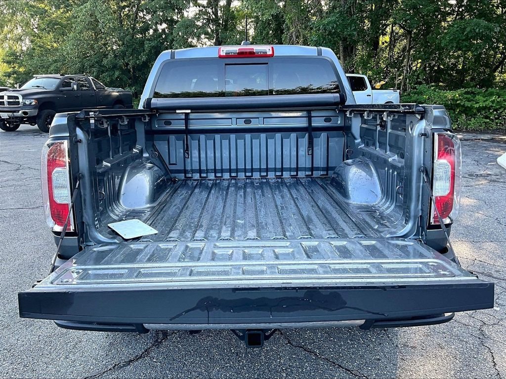 Used 2020 Gray GMC SLE1 image 29
