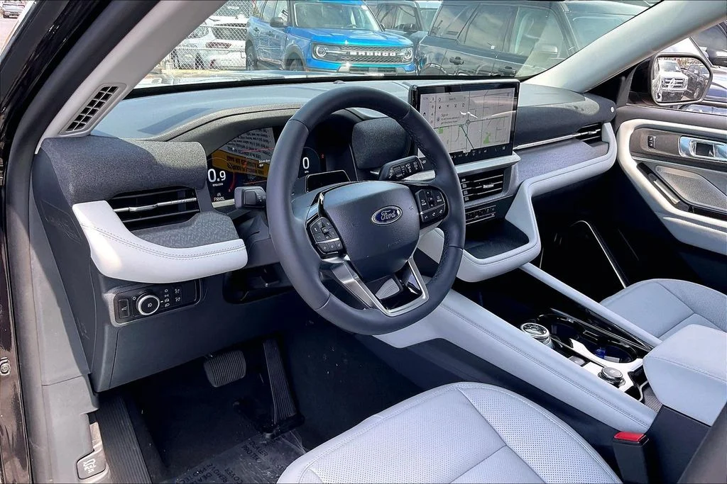 New 2026 Agate Black Metallic Ford Platinum™ image 8