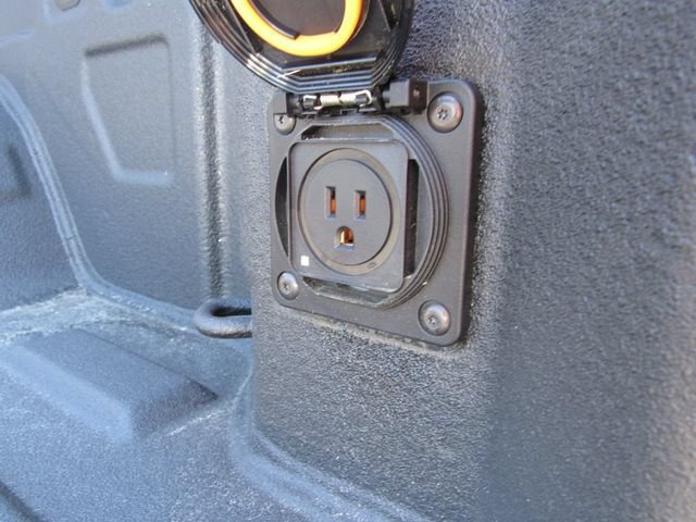 New 2026 Summit White GMC Elevation image 27