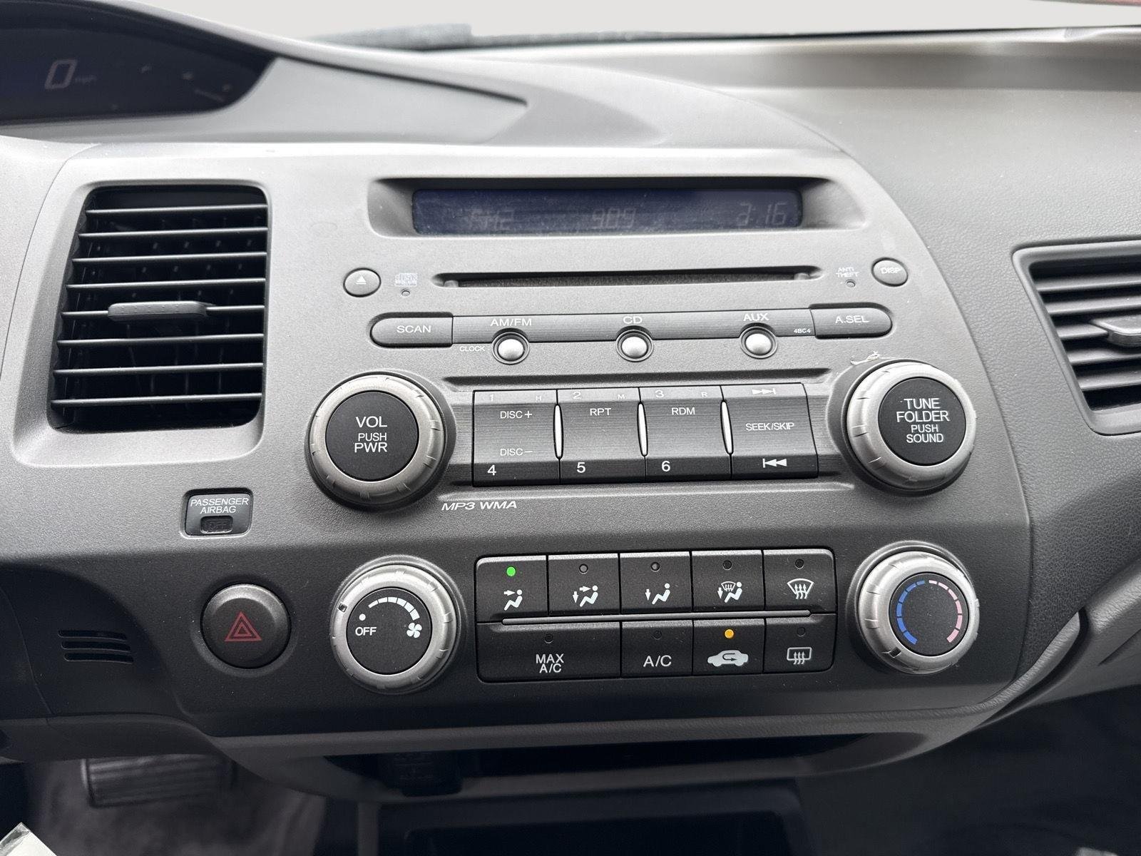 Used 2008 Alabaster Silver Metallic Honda LX image 20