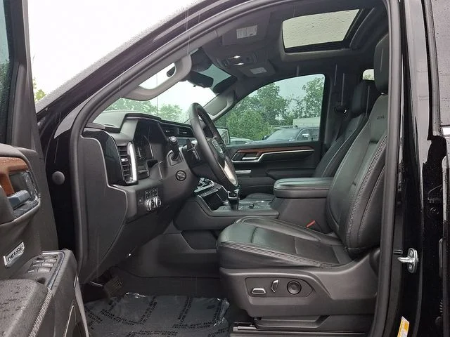 Used 2023 Black GMC Denali image 12