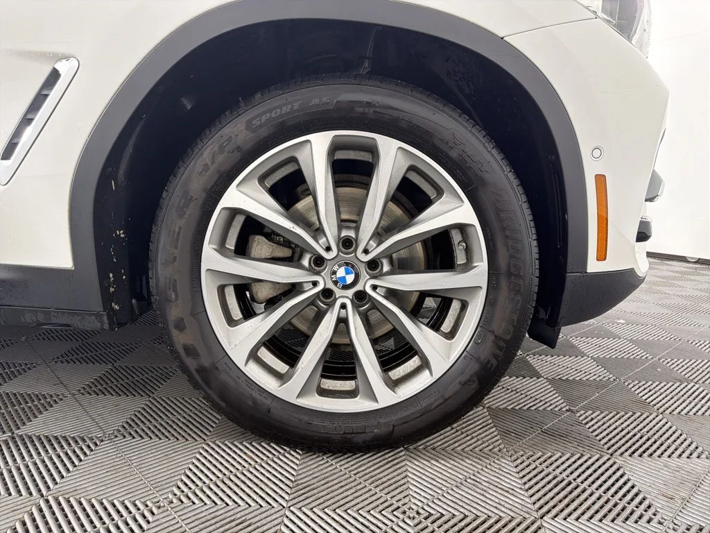 Used 2019 Alpine White BMW xDrive30i image 12