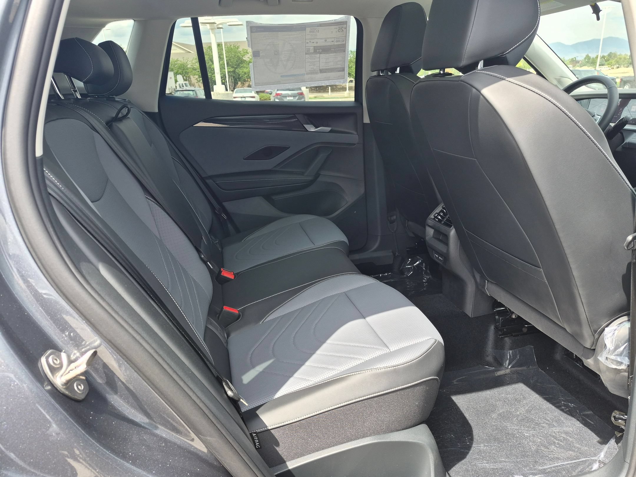 New 2026 Platinum Gray Metallic Volkswagen SE image 28