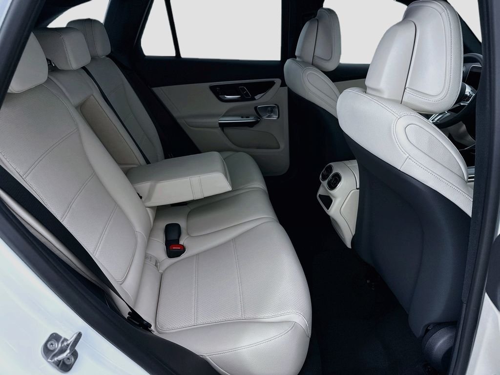 New 2027 Polar White Mercedes-Benz GLC 300 image 21