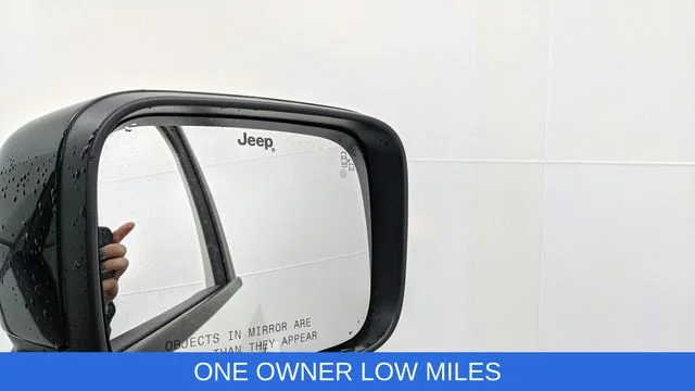 Used 2022 White Jeep Limited image 16