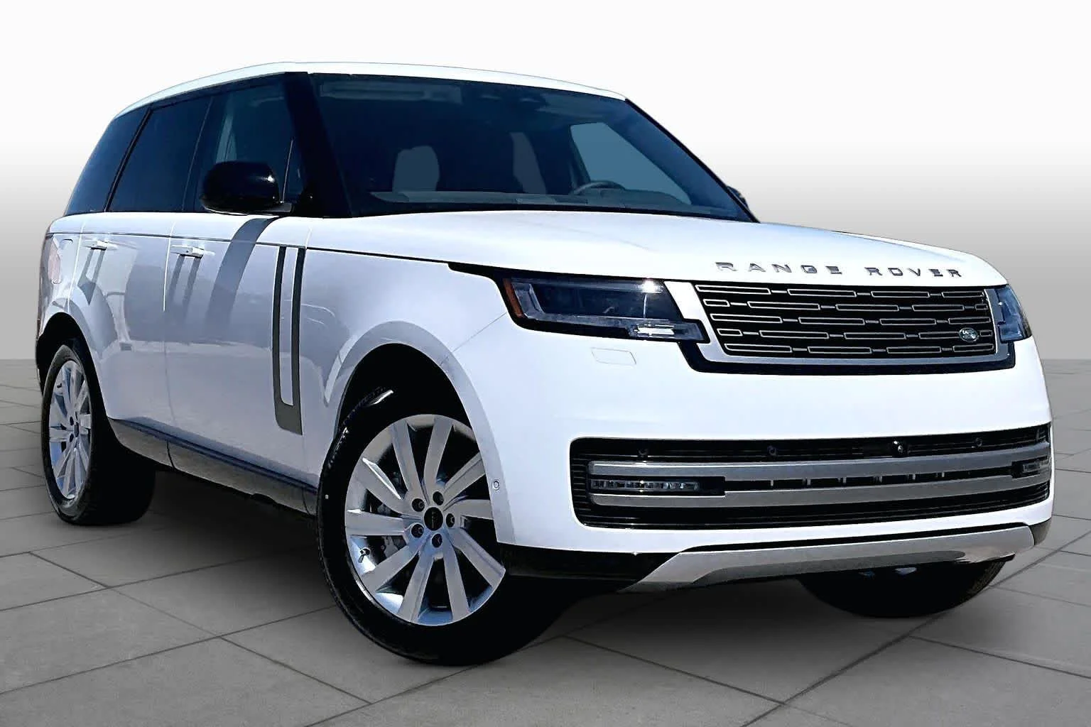 New 2026  Land Rover SE image 2