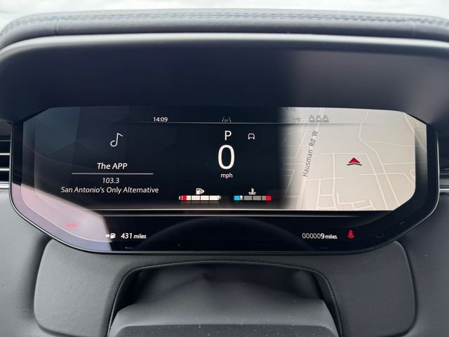 New 2026 Ostuni Pearl White Land Rover Dynamic SE image 14