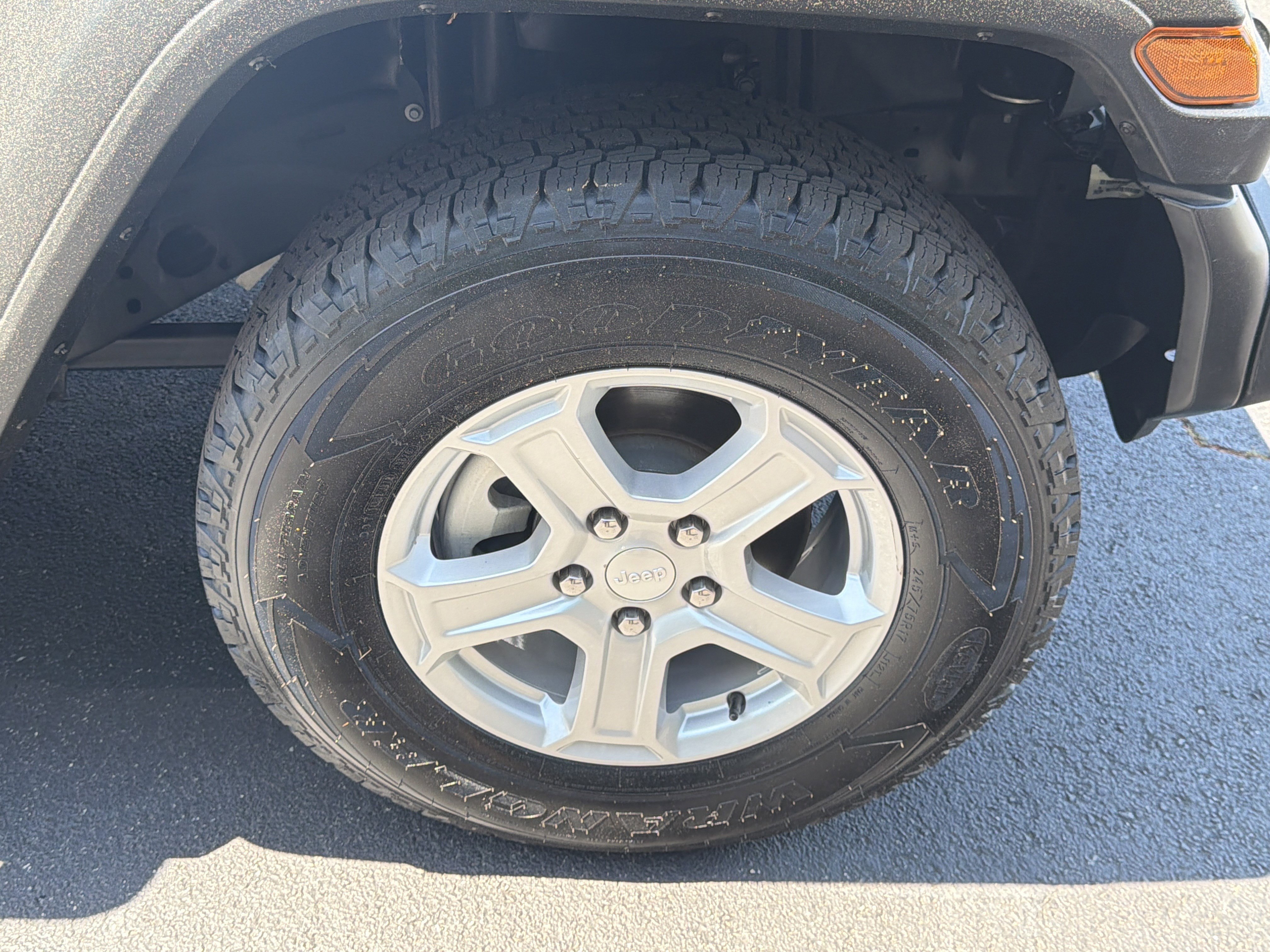 Used 2022 Sting-Gray Clearcoat Jeep Unlimited Sport S image 14