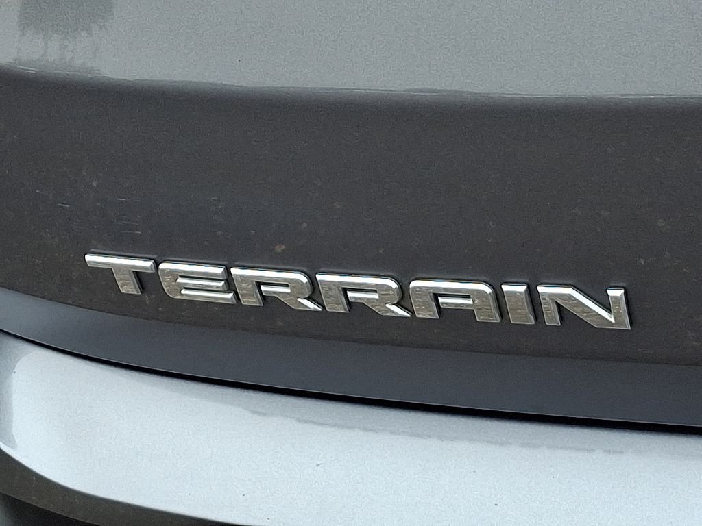 Used 2018 Steel Metallic GMC SLE image 31