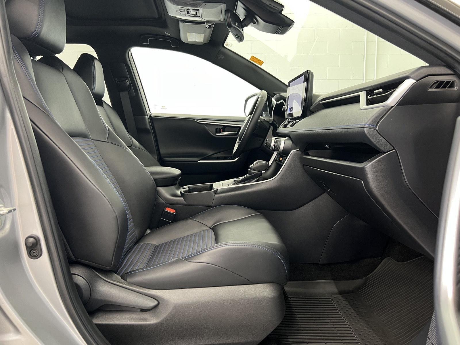 2024 Toyota RAV4 XSE - Photo 29