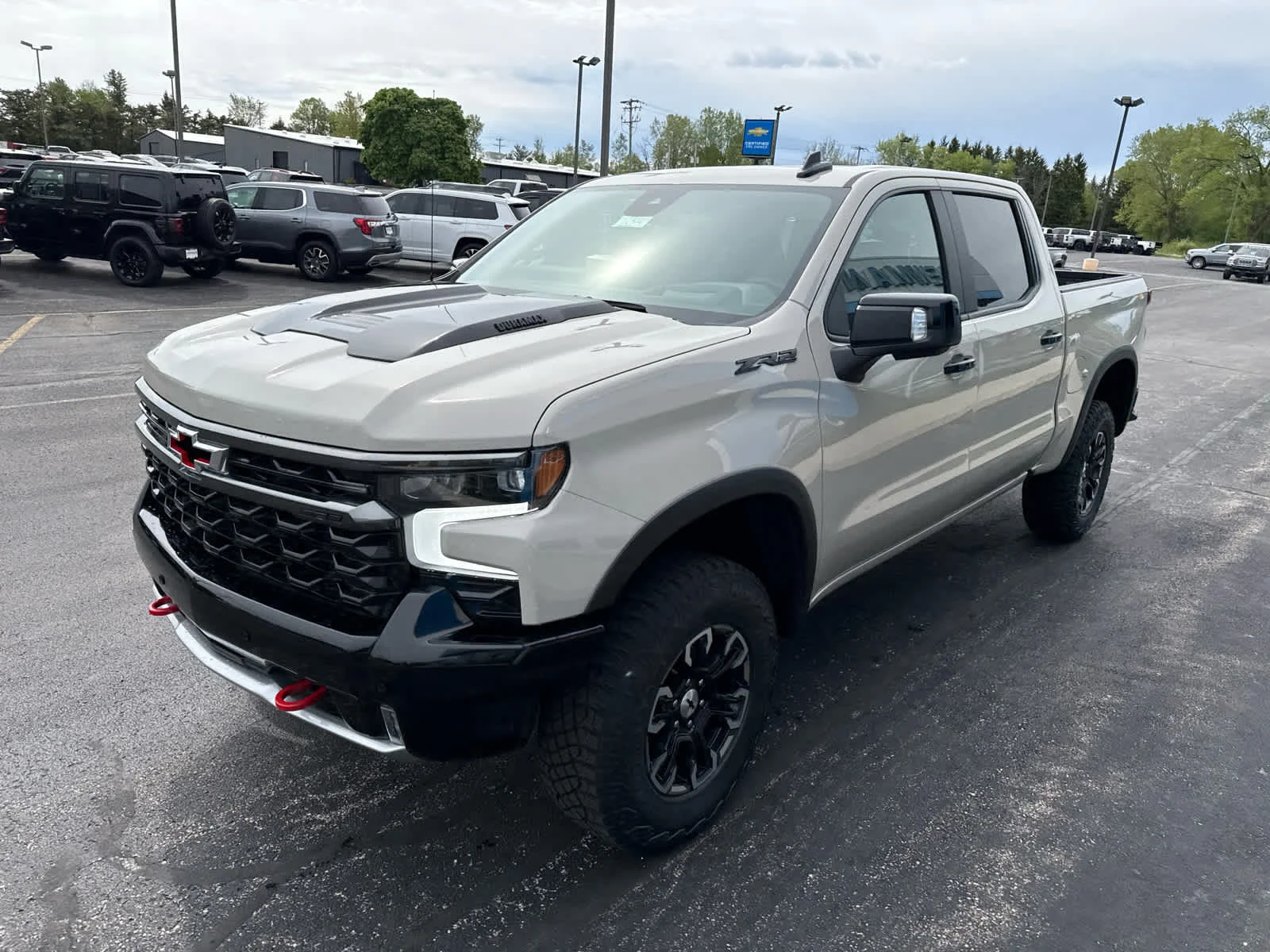2026 Chevrolet Silverado 1500 ZR2 - Photo 3