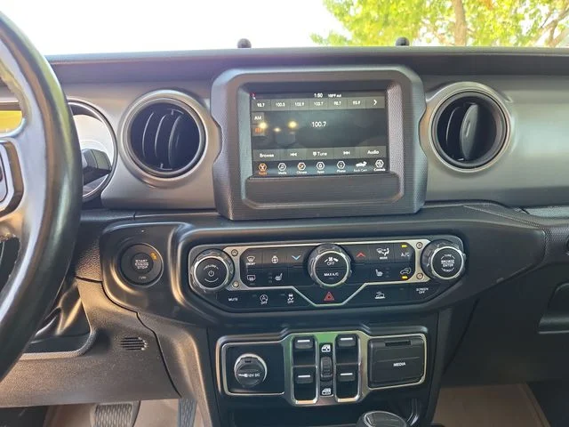 Used 2022 Gray Jeep Sport image 16