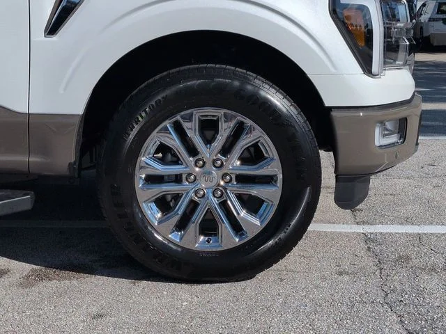 New 2026 Star White Metallic Tri-Coat Ford King Ranch® image 11