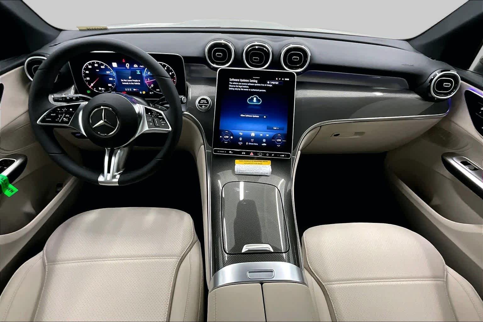 New 2026 Black Mercedes-Benz GLC 300 image 5