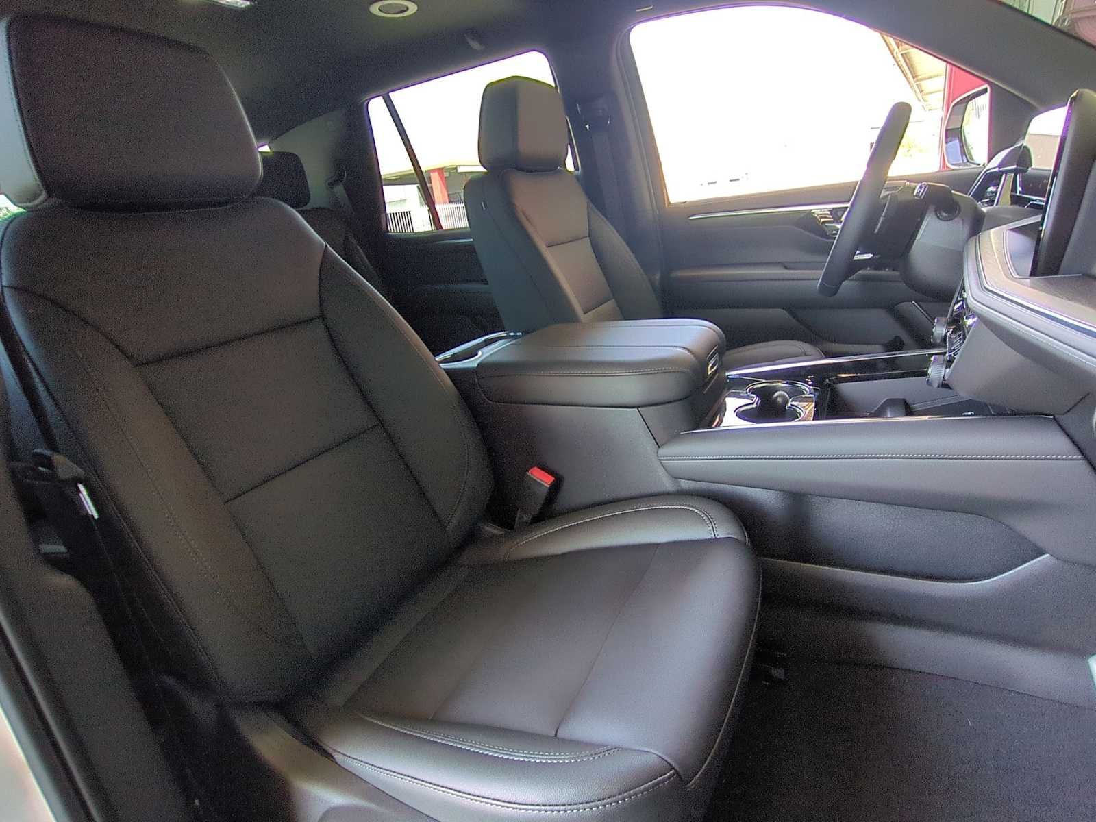 New 2026 Summit White Chevrolet LT image 27