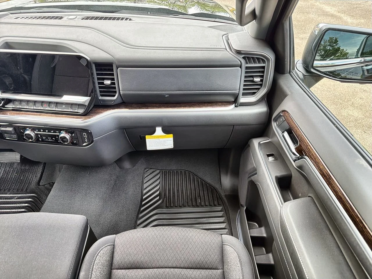 New 2026 Onyx Black GMC SLE image 24