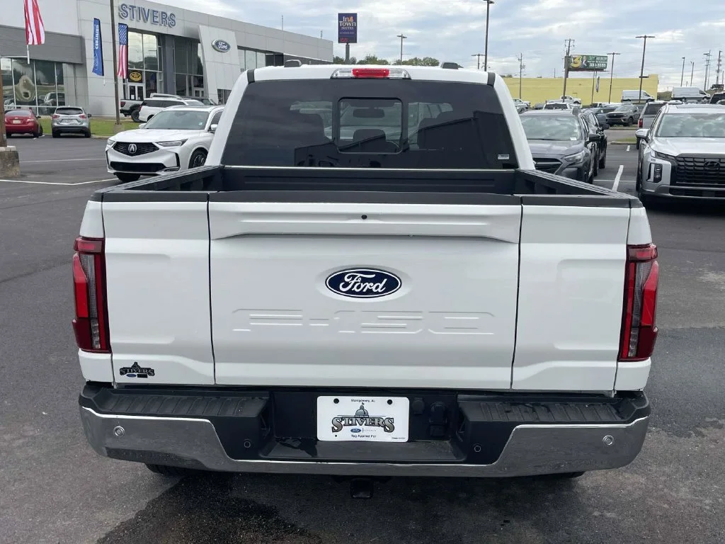 Certified Used 2025 White Ford Lariat image 4