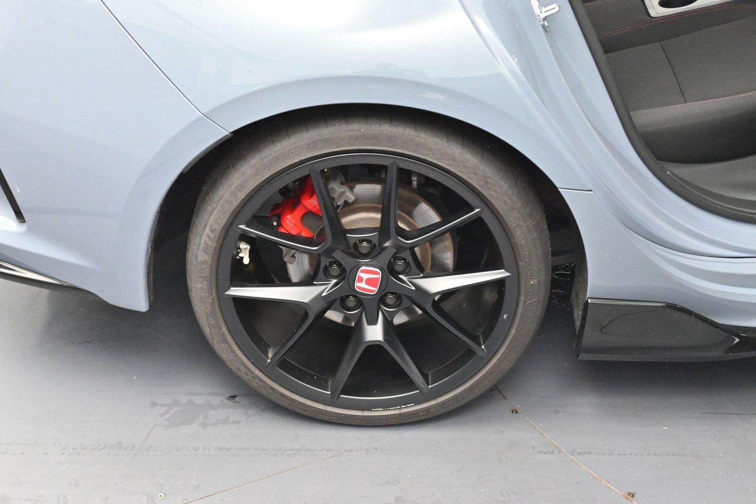 Used 2024 Sonic Gray Pearl Honda Type R image 33
