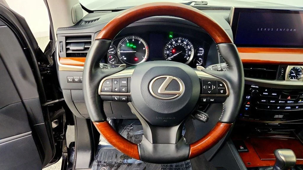 Used 2019 Black Onyx Lexus LX 570 Three Row 4WD w/ Mark Levinson, Rear DVD & Luxury Pkg image 14