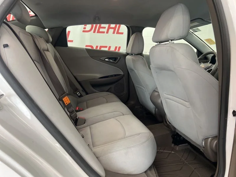 Used 2018 White Chevrolet LS image 10