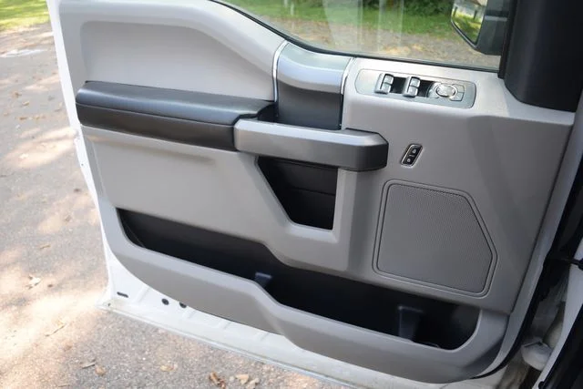 Used 2018 White Ford XLT image 17
