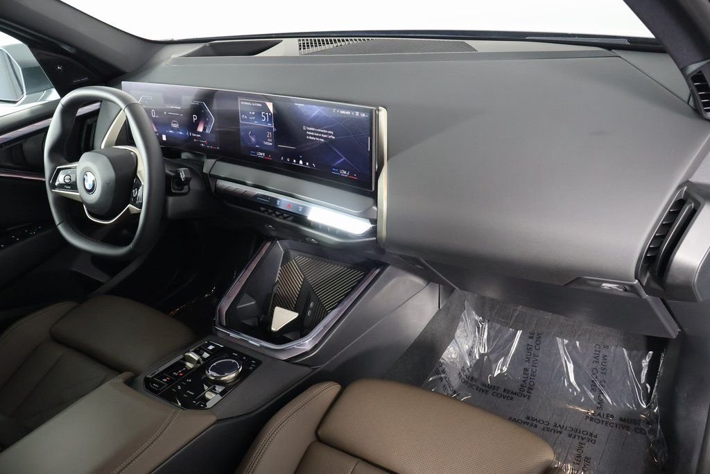 Used 2025 Skyscraper Grey Metallic BMW 30 xDrive image 9