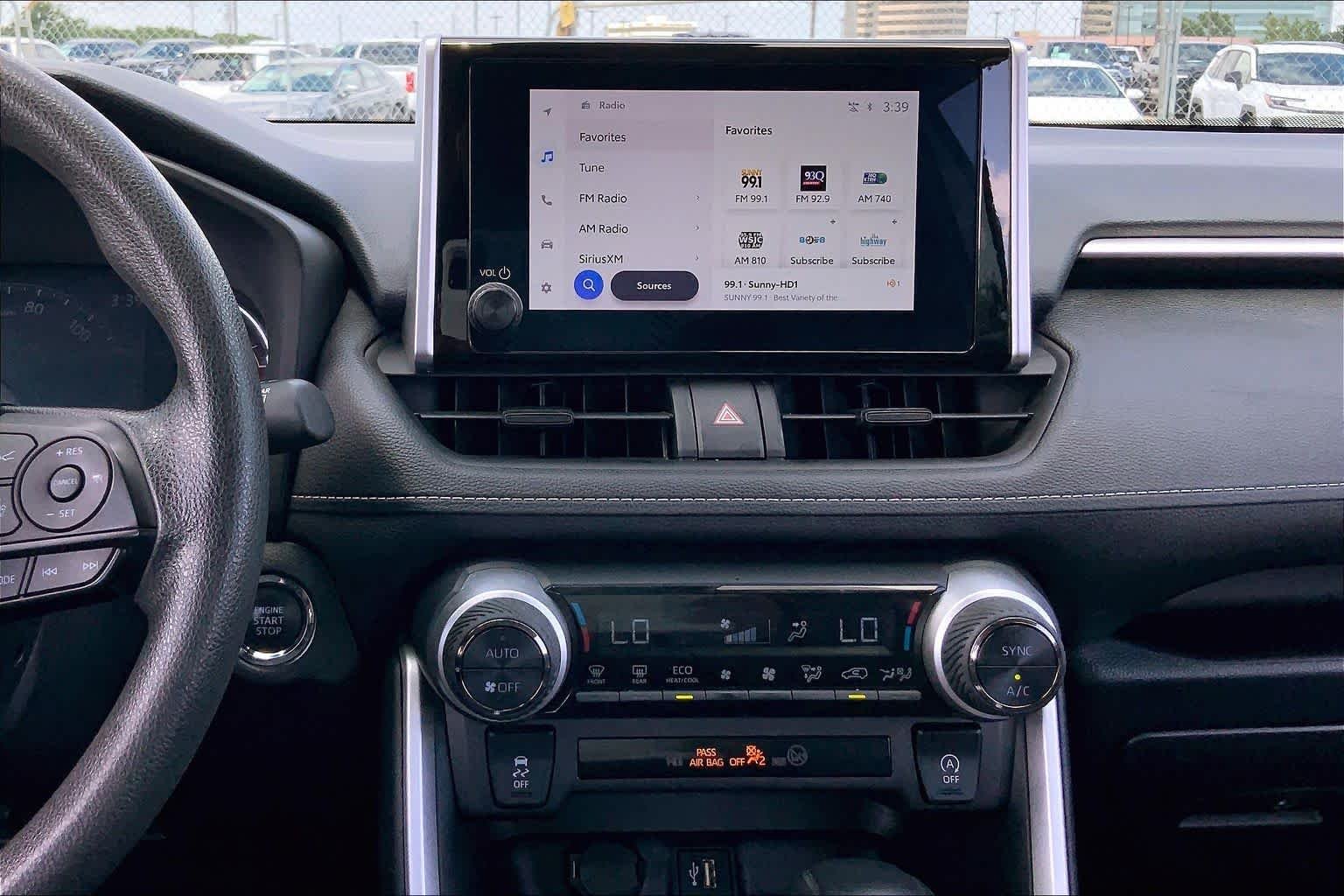 Used 2025 Ice Cap Toyota XLE image 7