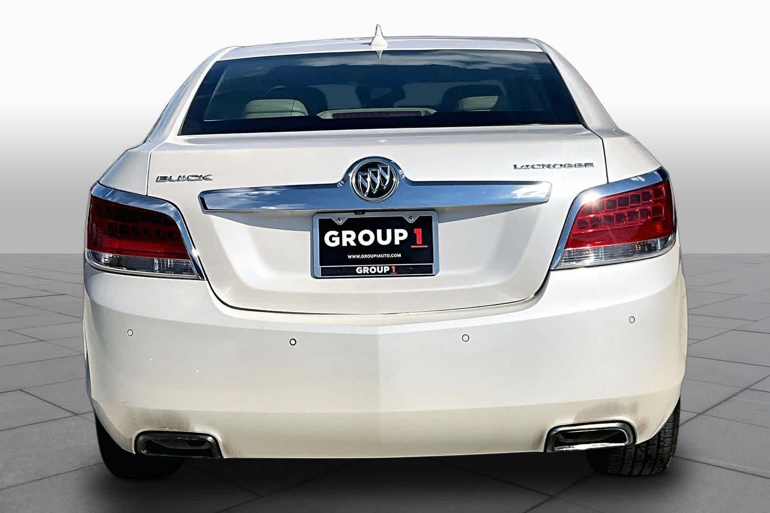 Used 2013 White Diamond Tricoat Buick Leather image 5