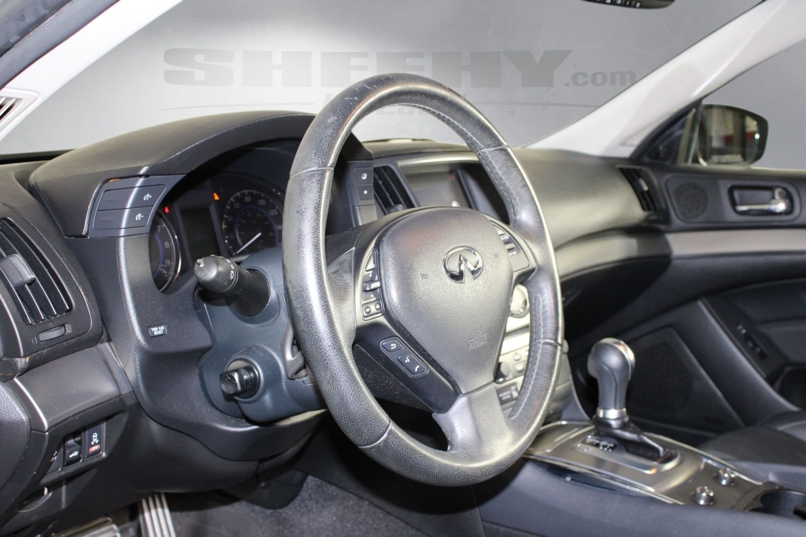 Used 2012 Black INFINITI Journey image 3