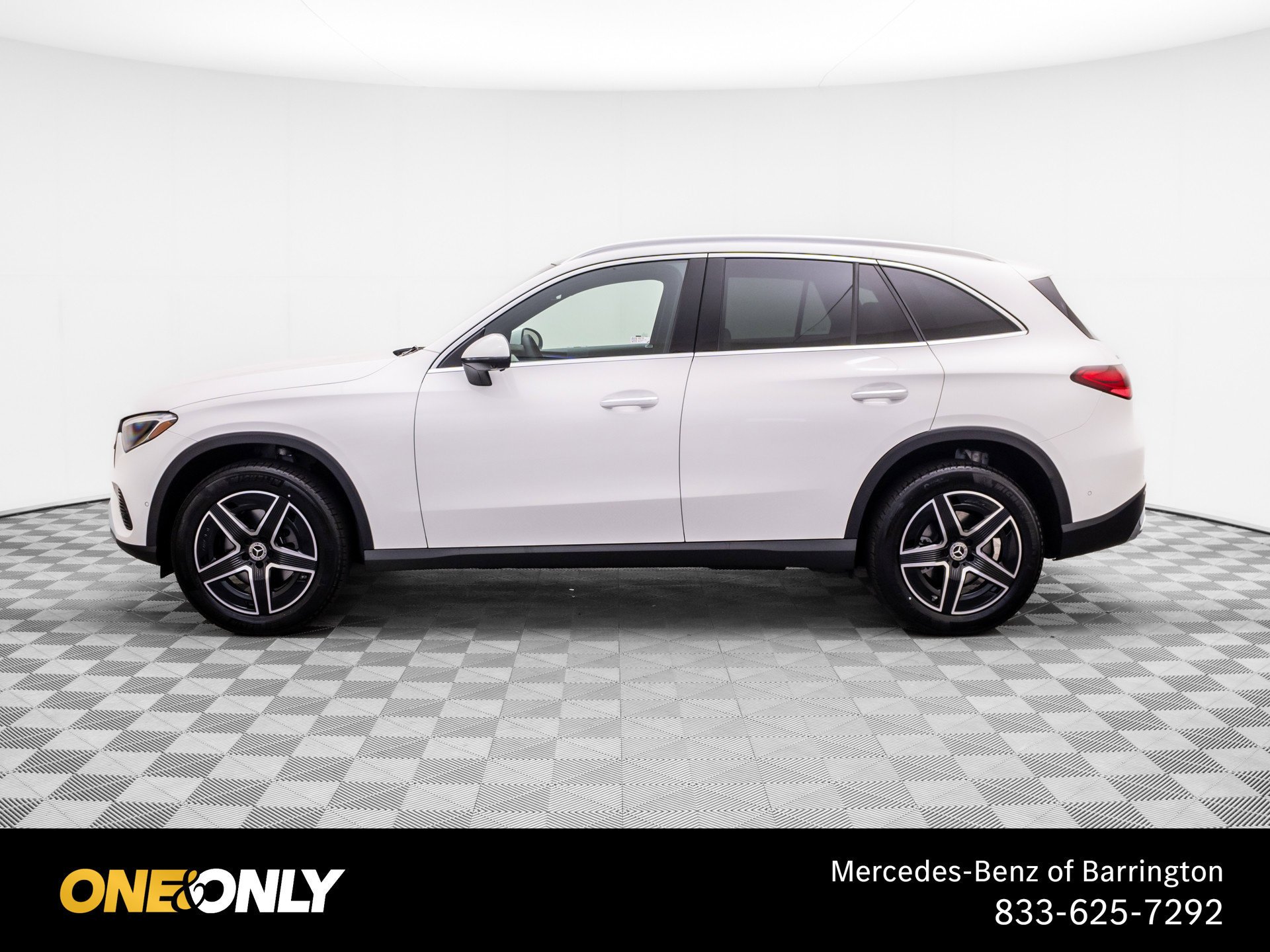 New 2026 White Mercedes-Benz GLC 300 image 43