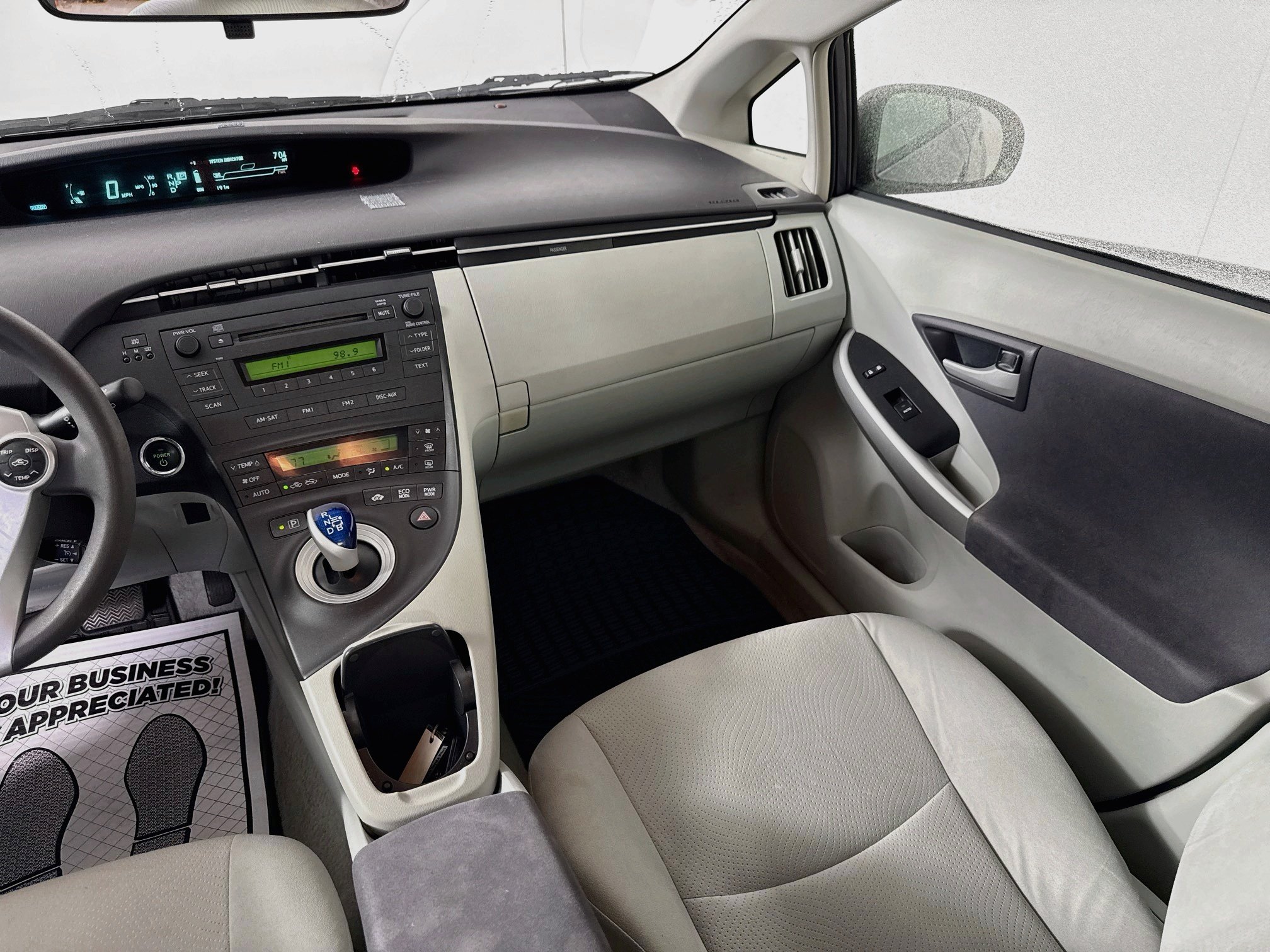 Used 2010 Winter Gray Metallic Toyota II image 20