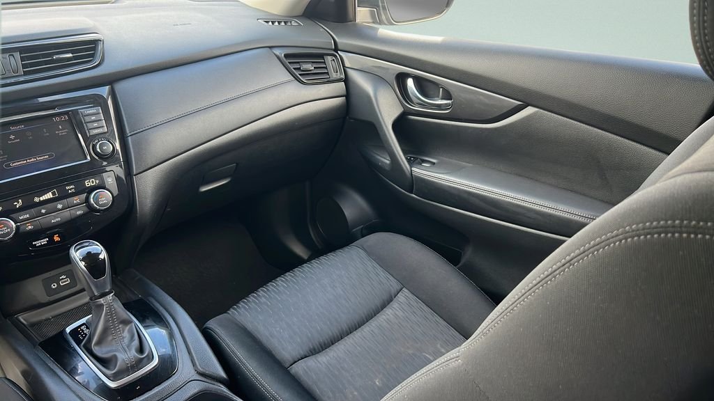 Used 2020 Gray Nissan SV image 13