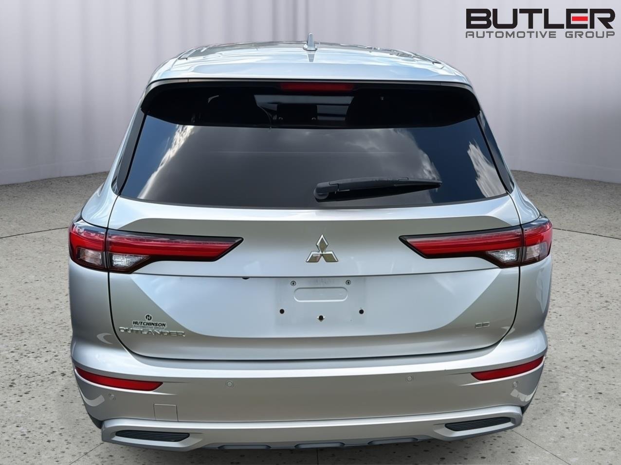 Used 2024 Alloy Silver Metallic Mitsubishi SE image 9