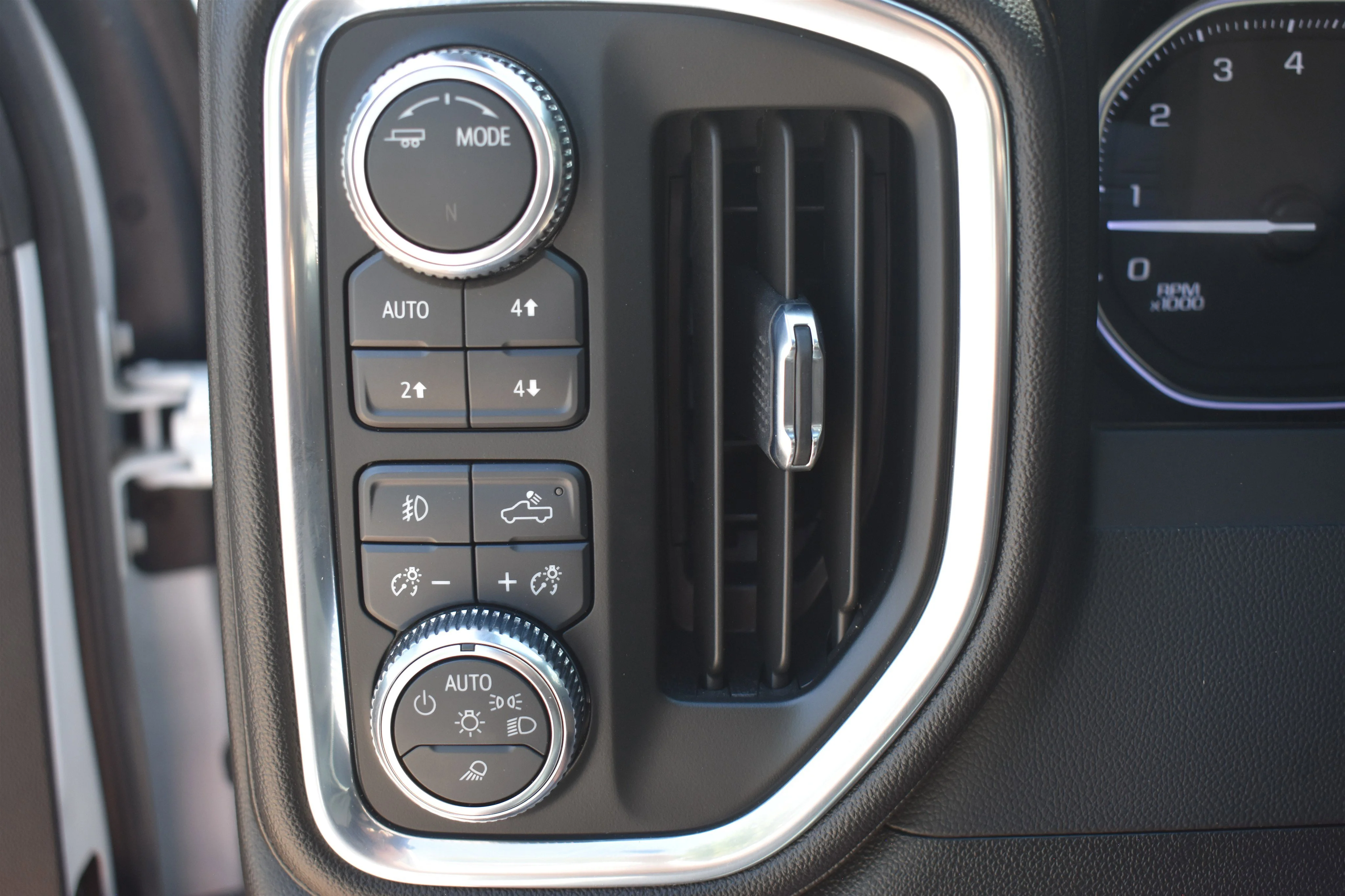 2022 GMC Sierra 2500HD AT4 - Photo 32