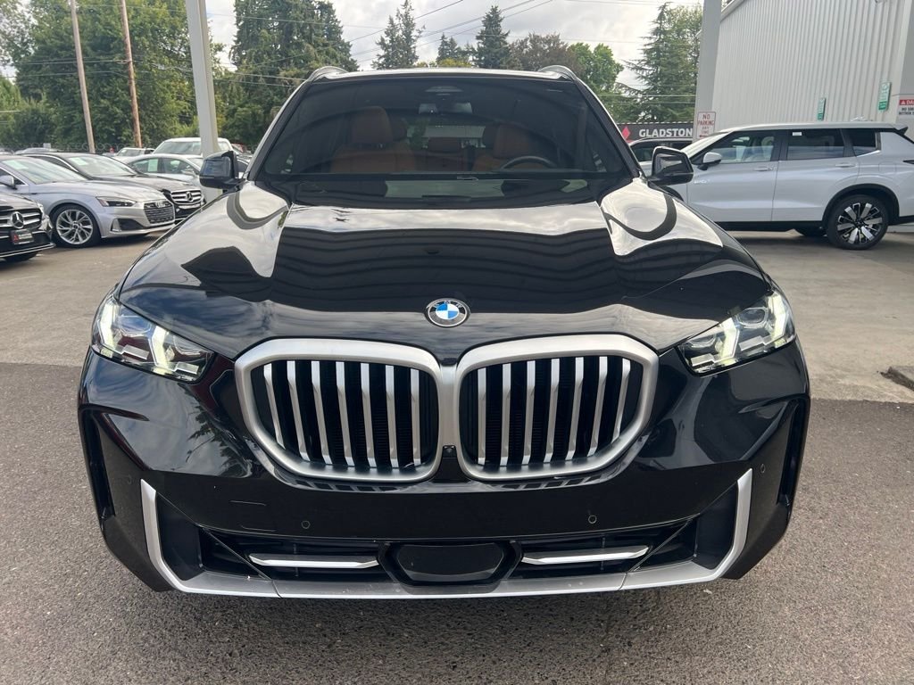 Used 2024 Black Sapphire Metallic BMW xDrive40i image 3