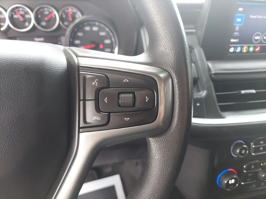 Used 2023 Gray Chevrolet Commercial Flee image 13