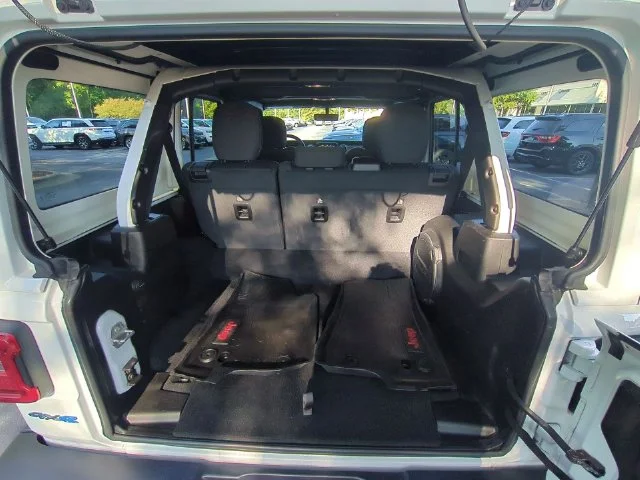 Used 2022 White Jeep Unlimited Rubicon 4xe image 31