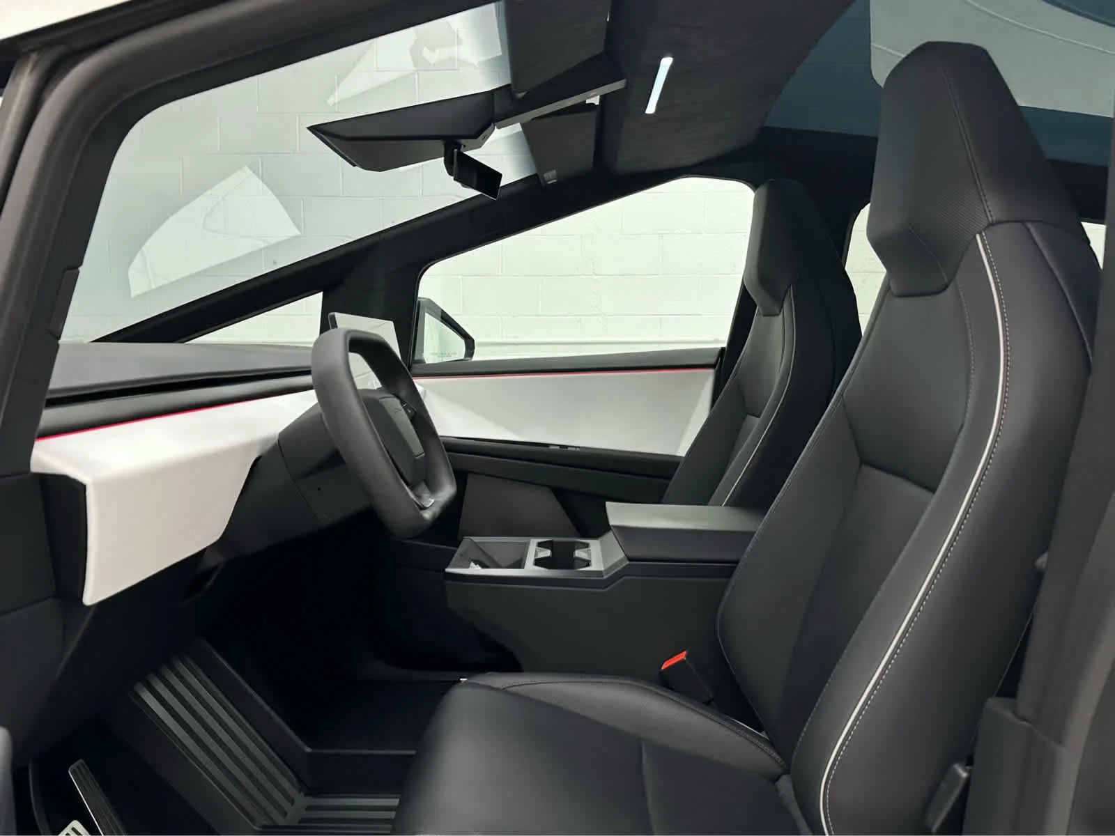 2024 Tesla Cybertruck Base - Photo 11