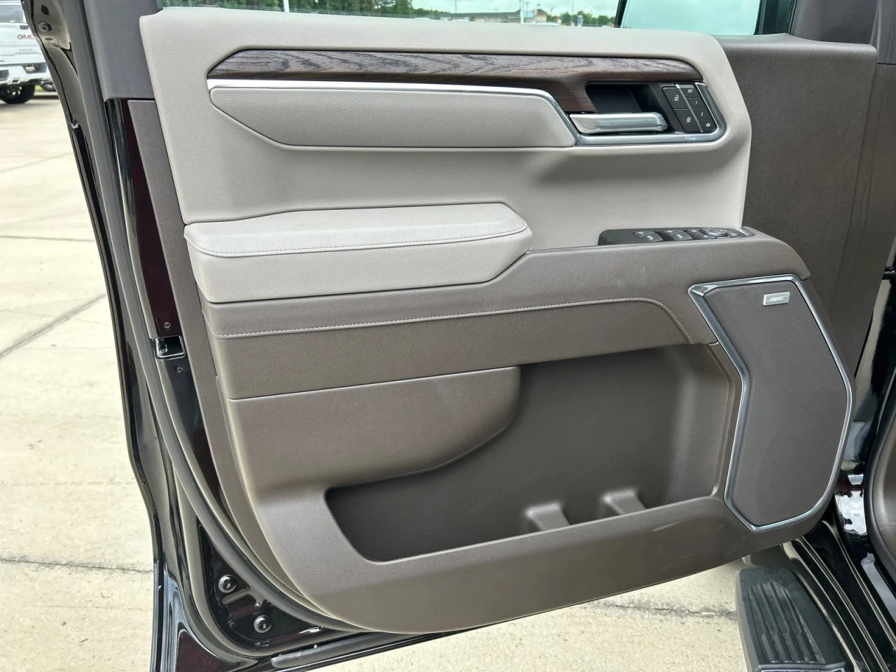 New 2026 Onyx Black GMC SLT image 11