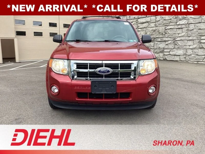 Used 2011 Ford Escape XLT with VIN 1FMCU0DG2BKA05616 for sale in McKees Rocks, PA