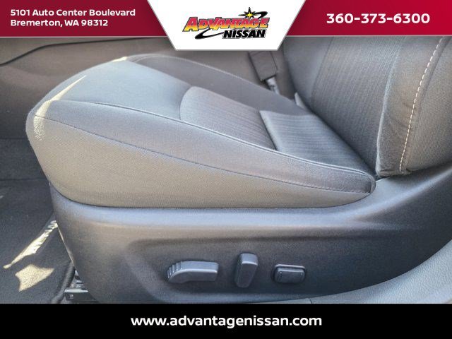 Used 2025 WHITE Nissan S image 11