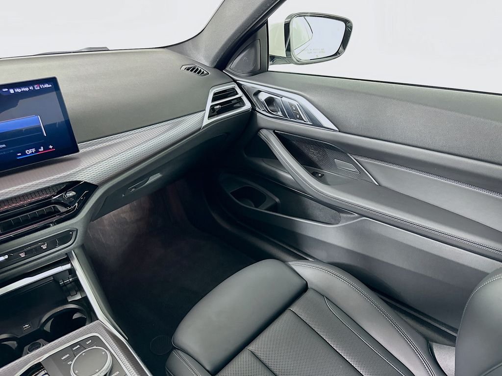 2025 BMW 4 Series 430i - Photo 24