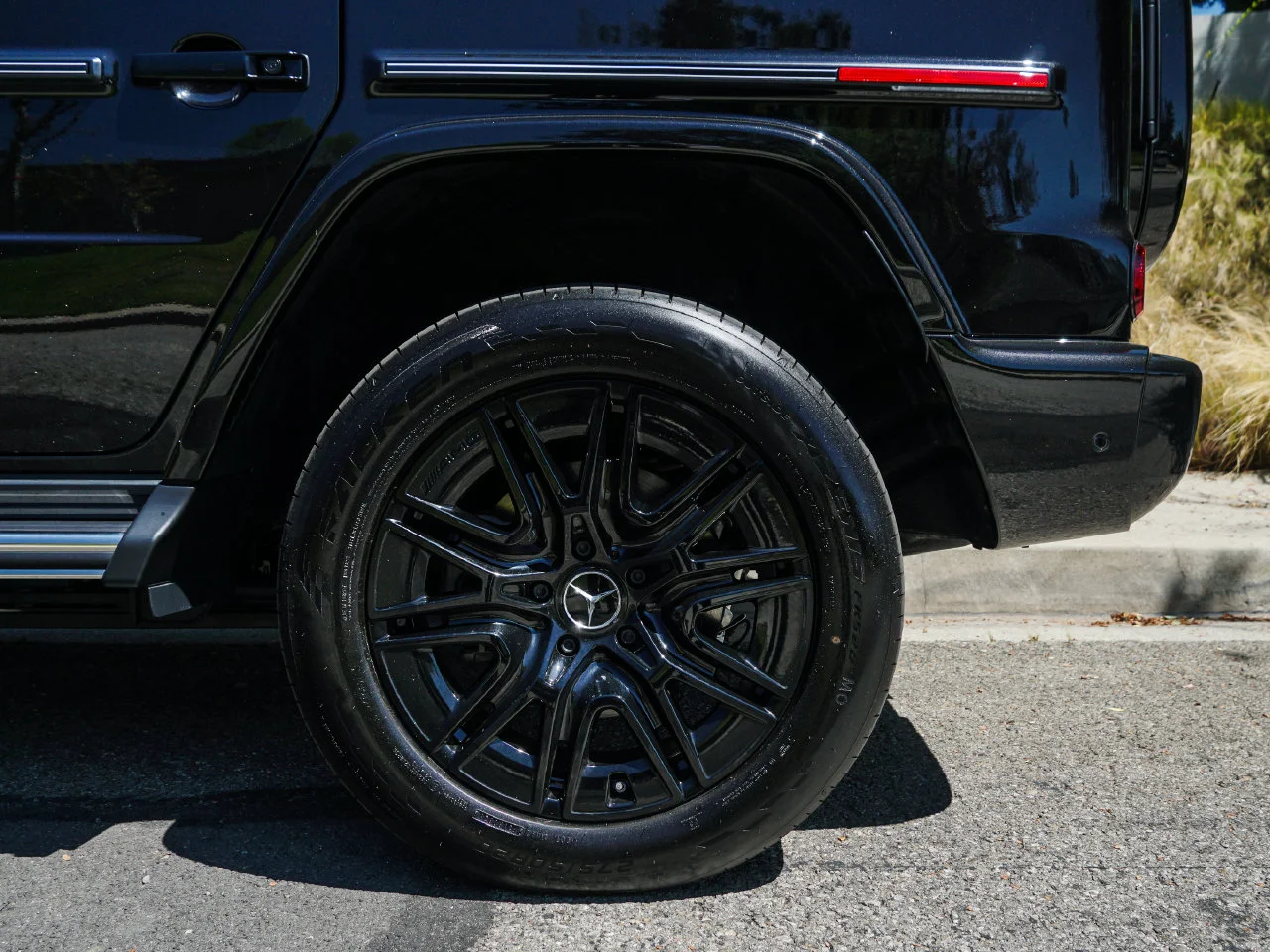 New 2027 Black Mercedes-Benz G 580 4MATIC® image 4