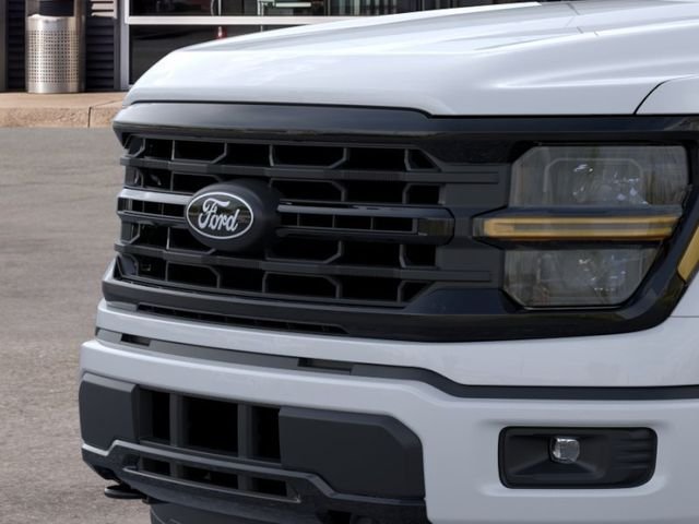 New 2026 Oxford White Ford XLT image 17