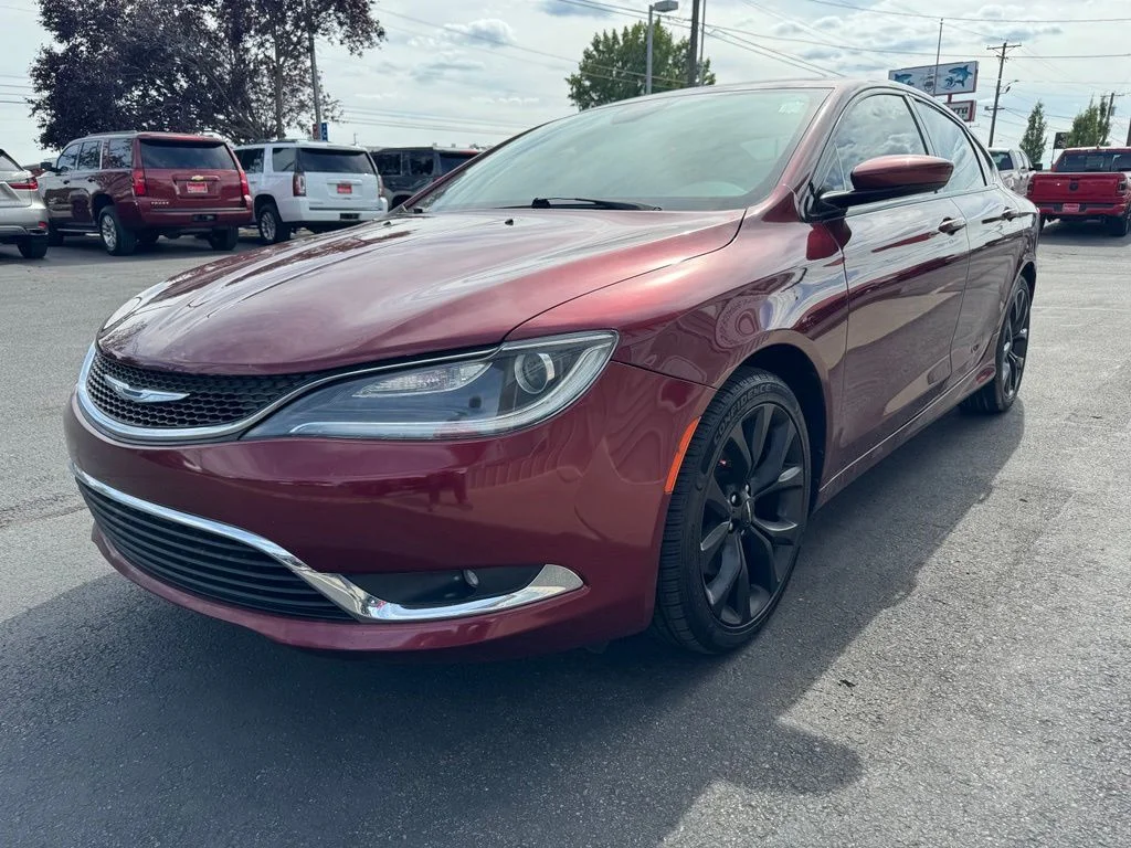 Used 2016 Red Chrysler S image 7
