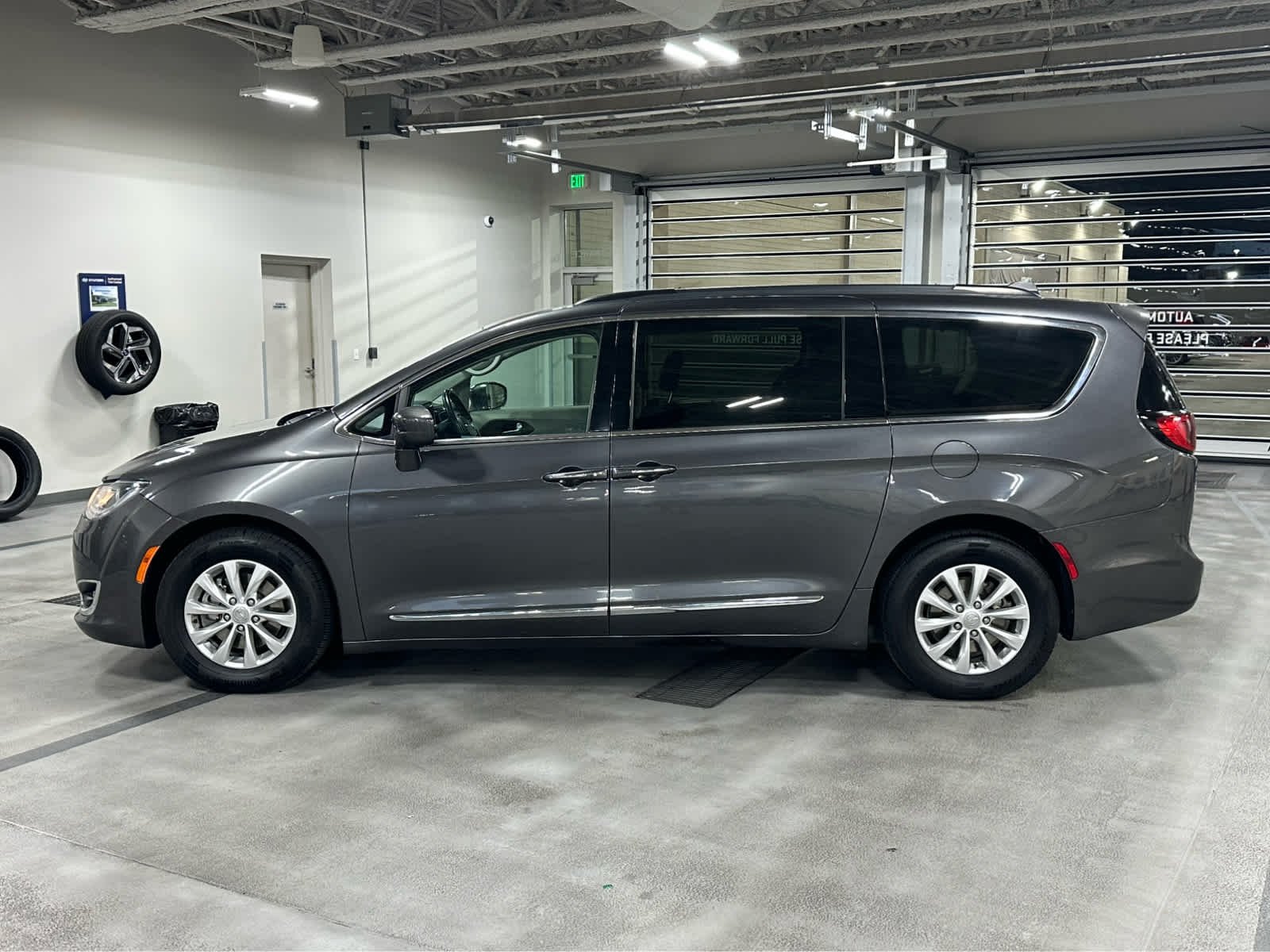 Used 2017 Chrysler Pacifica Touring-L with VIN 2C4RC1BGXHR810705 for sale in Murray, UT