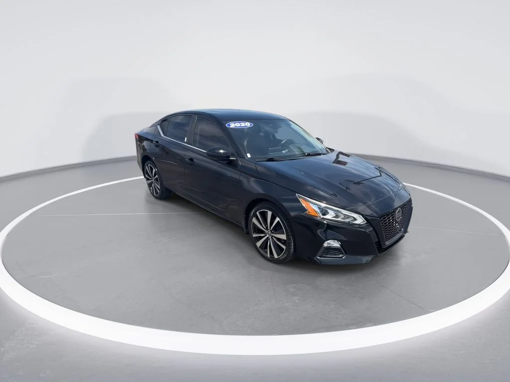 Used 2020 Black Nissan 2.5 SR image 2