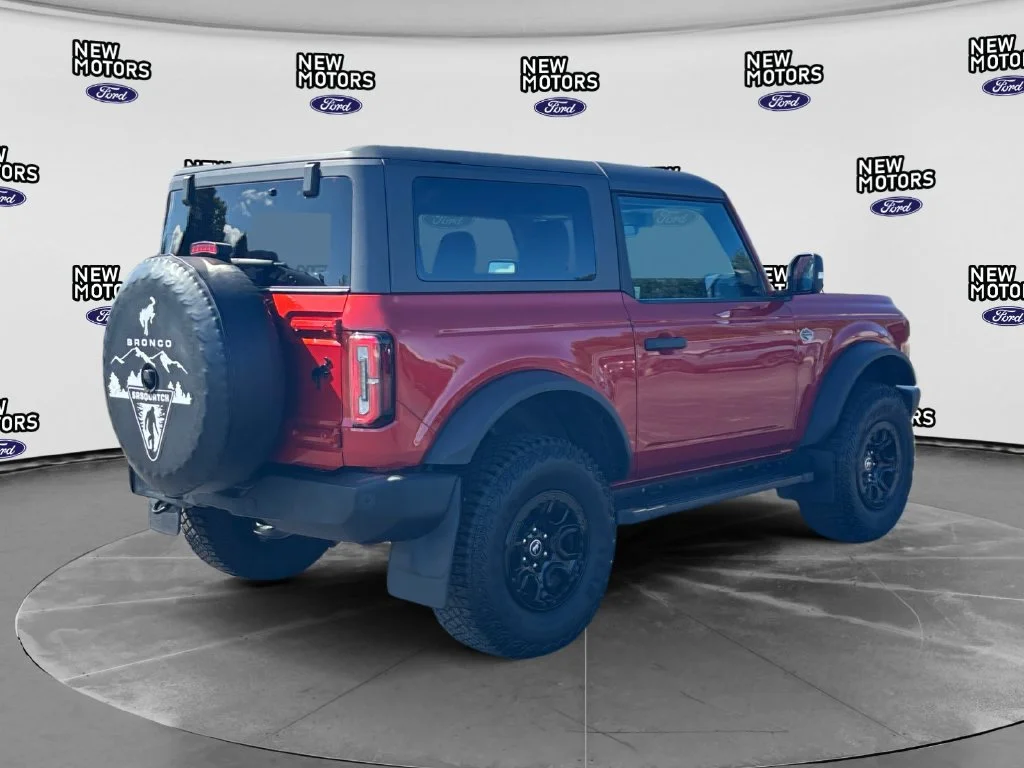Used 2022 Chili Pepper Red Ford Wildtrak image 5