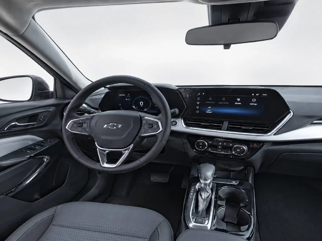New 2026 White Chevrolet LT image 37