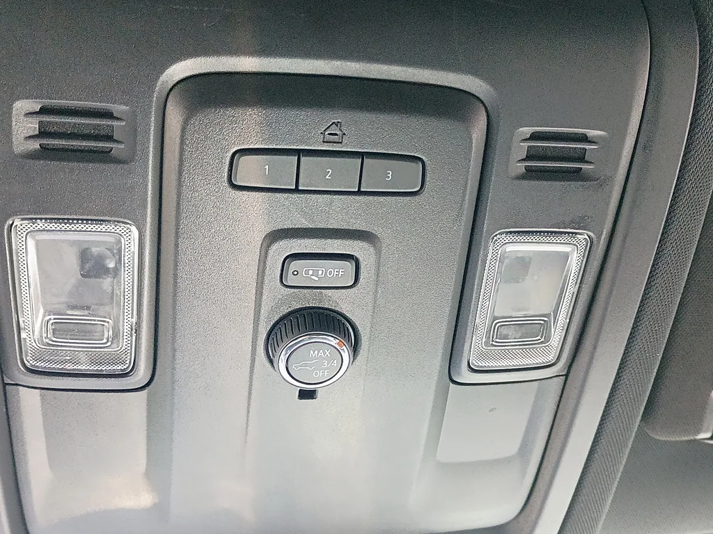 Used 2022 Black Chevrolet LT image 23